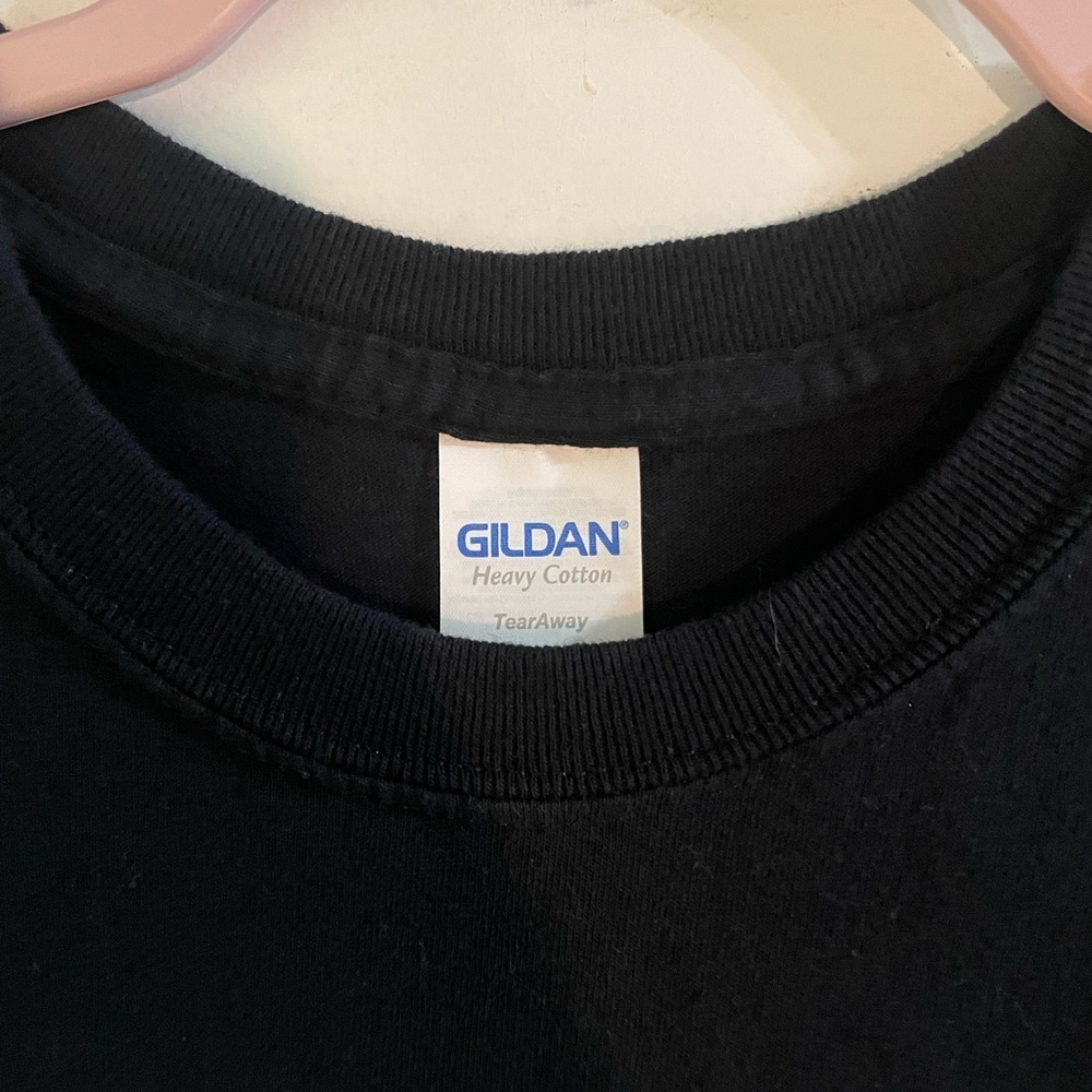 Gildan Black Salem, MA Graphic Tee size medium - Picture 4 of 6